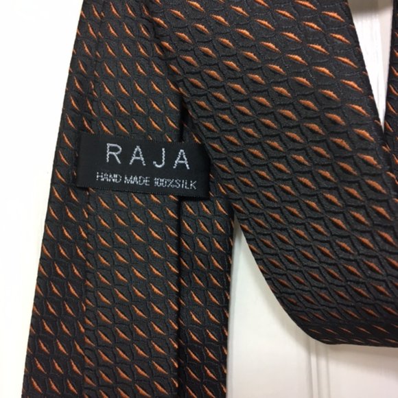 Hand Made, 100% Thai silk, Black/Orange, Men’s Tie - Picture 3 of 12